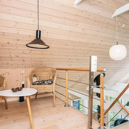 4 Star In Vakantiehuis Give